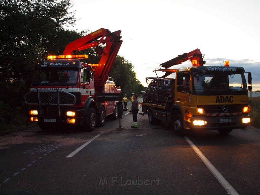 Schwerer VU Koeln Immendorf Kerkraderstr P512.JPG